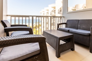 Lounge Patio